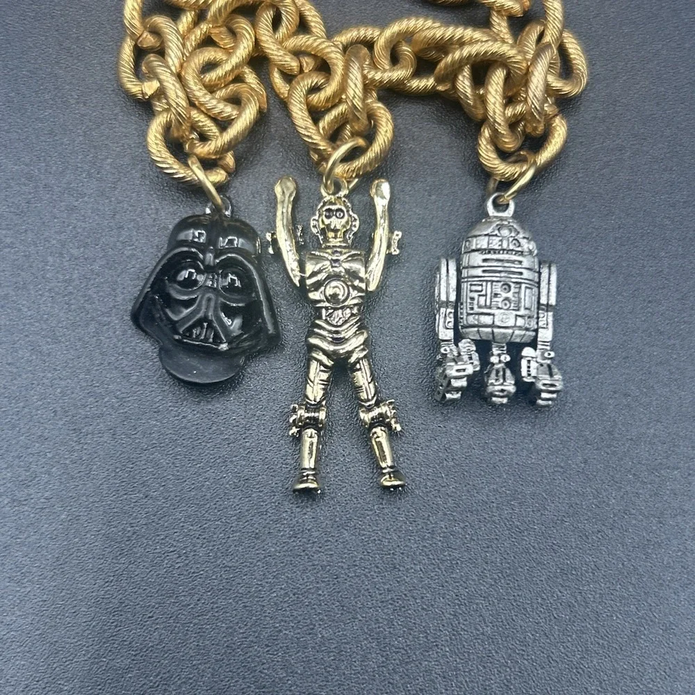 Vintage 1977 Star Wars Charm Bracelet with 3 Metal Charms R2-D2 Darth Vader C3PO